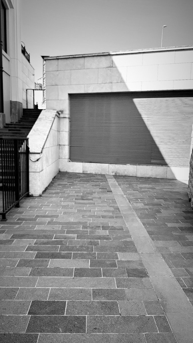 Her bir köşenin , ayrı..