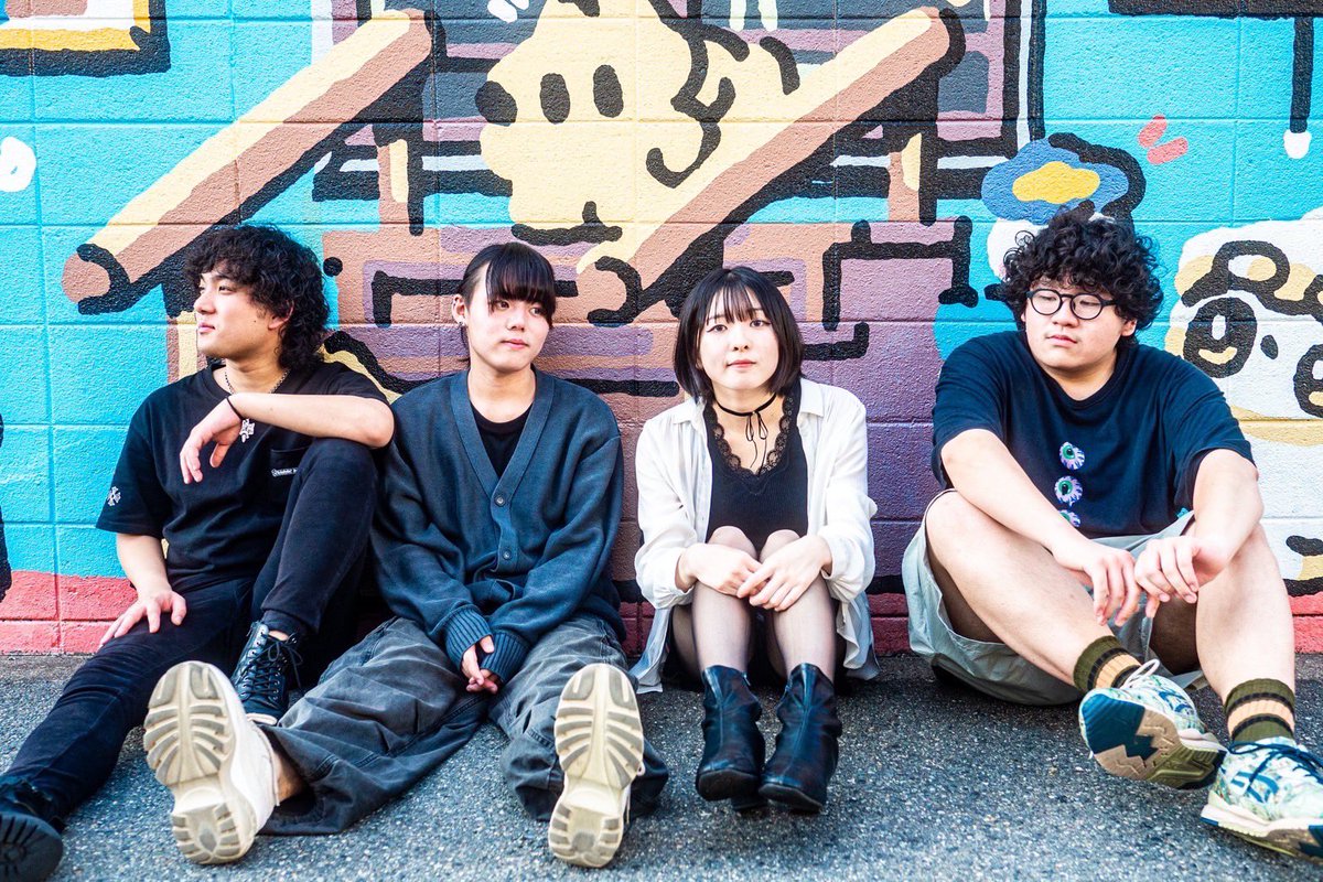 大阪初４ピースバンド

【ナクステッド】

と申します🔥

Vo.Gtよしたけ【<a href="/y0s1tk_naxted/">よしたけ</a> 】

Gt マシュマロ【<a href="/MarSH_naxted/">MarSHmallow(ナクステッド)</a> 】

Ba 樹音【<a href="/juneki_naxted/">樹音👻</a> 】

Dr ゆうや 【<a href="/Mill9_naxted/">ﾕ</a> 】

フォローよろしくお願いします🙋🏻‍♀️💖

Instagramはこちら⬇️
instagram.com/naxted?igsh=cG…