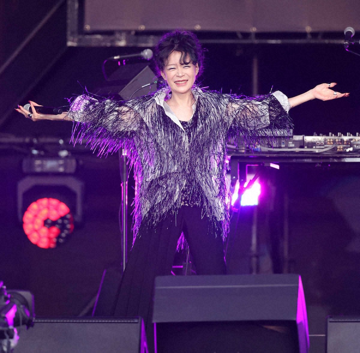 【絶叫】中森明菜「生きてたぞ～！」、野外フェスに初出演
news.livedoor.com/article/detail…

1982年のデビュー以来、野外フェスへの出演は初。元気いっぱいのステージングで盛り上げ、「7月になったら還暦。10年ぐらい前だったらもうちょっと踊れたかもしれないけど、精いっぱいやってるつもりだ」と語った。