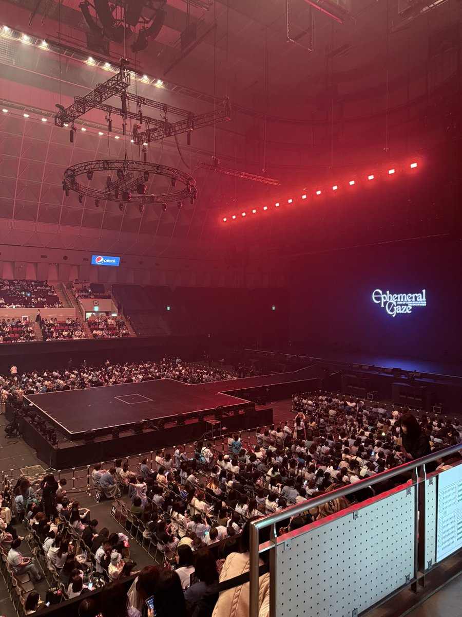 Taemini_S's tweet photo. So close!I’m ready 💪
#태민 #泰民 #TARMIN #テミン
#Ephemeral_Gaze_in_Kobe https://t.co/T0J8ZgRSqK