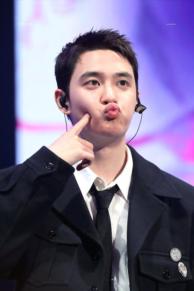 DyoXoo's tweet photo. 입술 진짜 개뚱쭝 https://t.co/wOZyAYJqcF