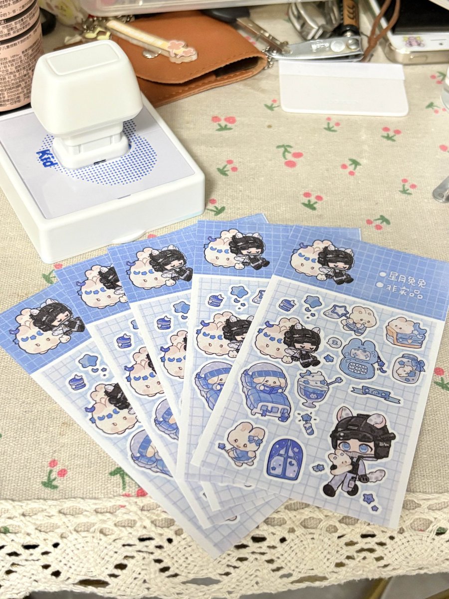 Bubb1eDream's tweet photo. my cute client made stickers and showed me 😭😭😭 so lovely I like it https://t.co/njrpjGiEYY