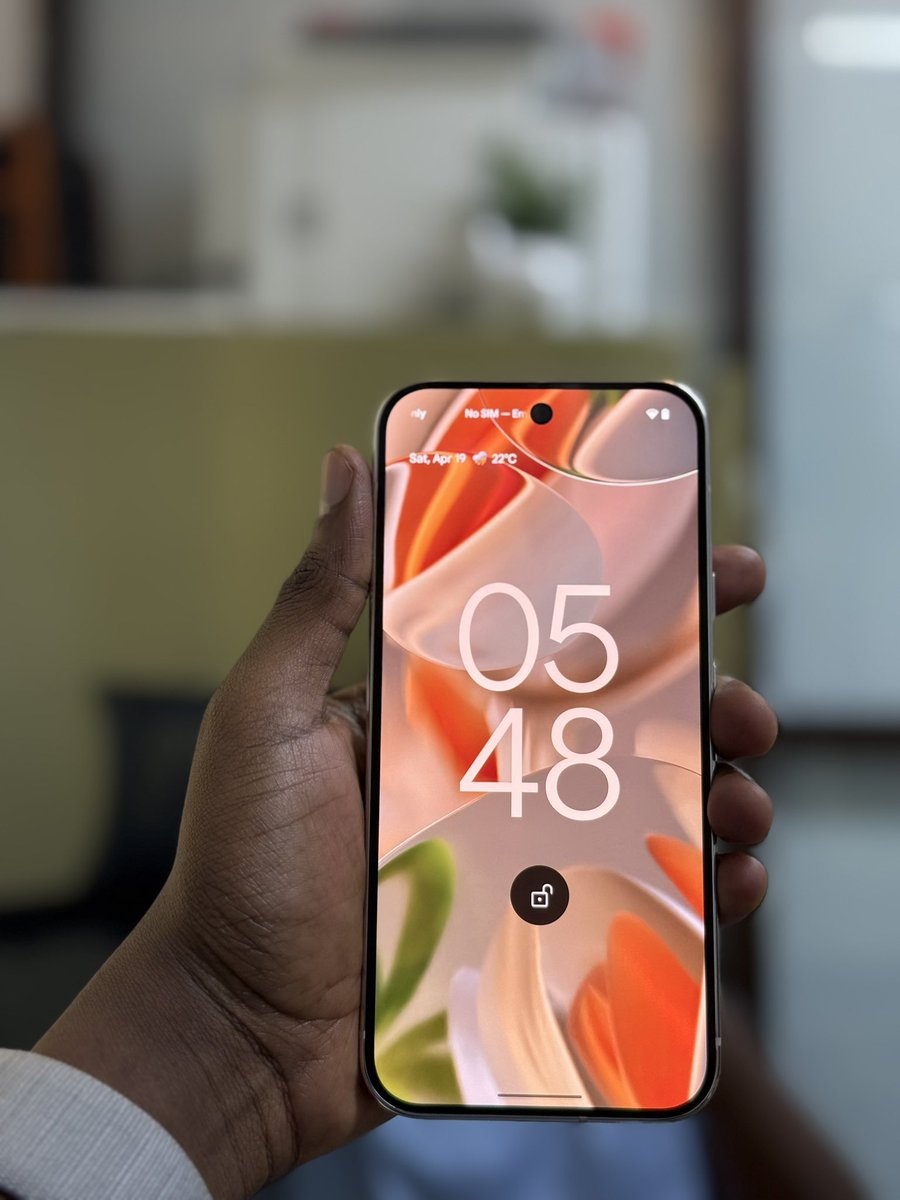 Ricky_customs's tweet photo. Pre-owned Google Pixel 9 Pro
Porcelain 
256GB
Excellent condition
USA 🇺🇸 Model
Free Spigen Cover upon Purchase 
Free delivery countrywide ✅
Kes.85,000 https://t.co/GQkHAo61Ut