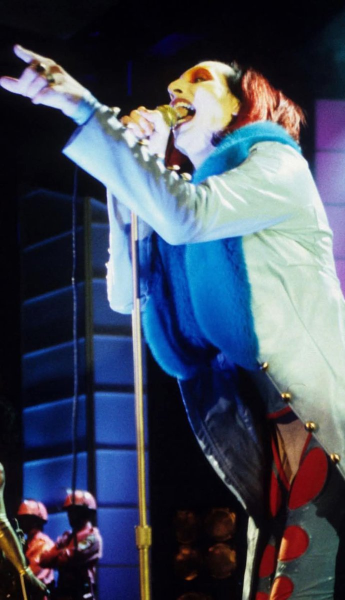 Today's photo. Mechanical Animals era!

#Mansontwt
#MarilynManson
#MarilynMansonIsBack
#MarilynMansonResurection
#MarilynMansonIsInnocent
#IStandWithMarilynManson