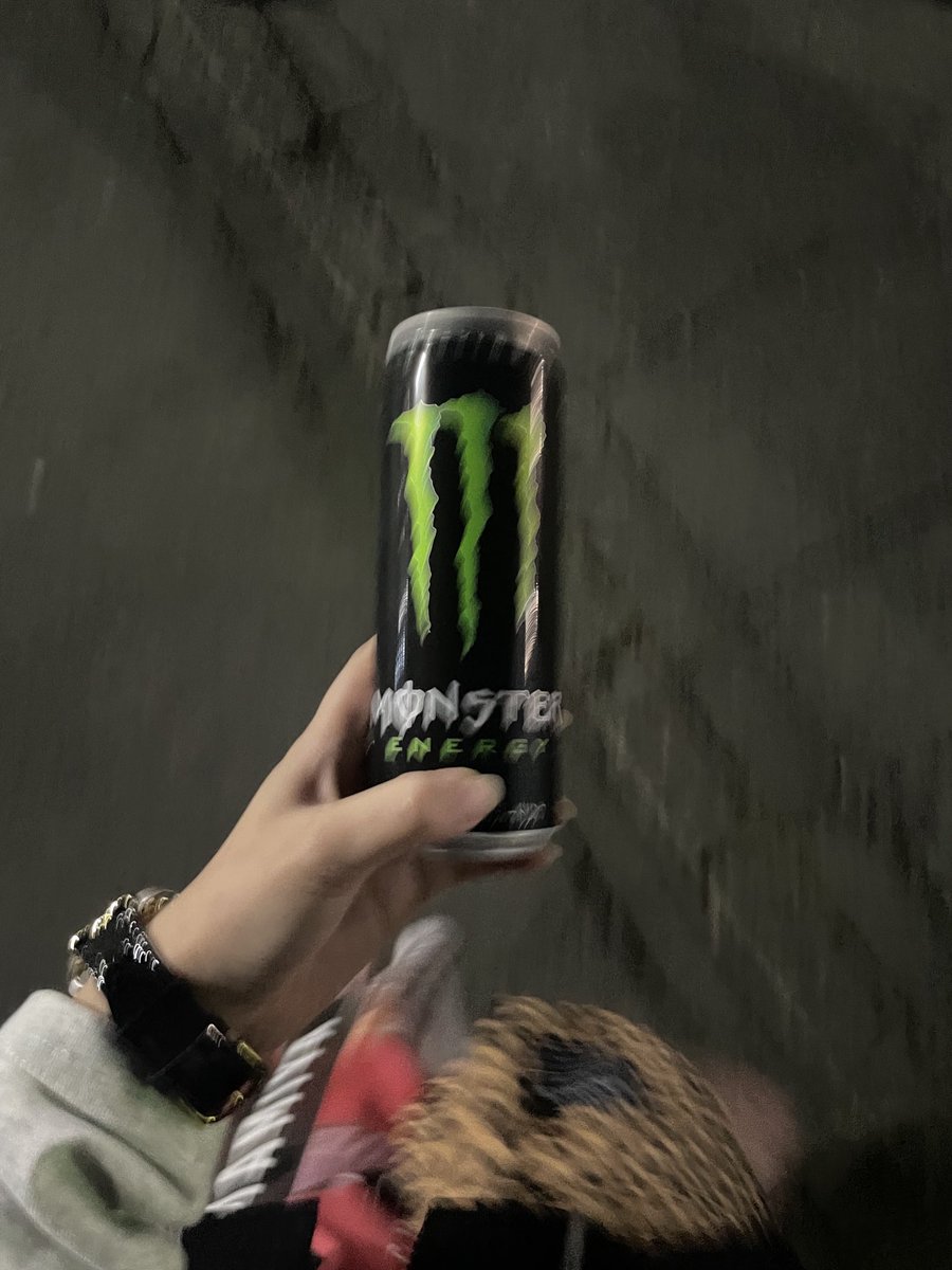 hawks__06's tweet photo. 今日の嬉しかったこと^ - ^♡
モンスターとミルキーもらえたこと♪♪ https://t.co/Al6UOyg0rF