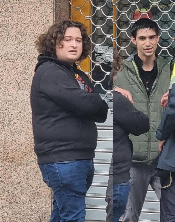 oriolges's tweet photo. Avui a #Taradell aquests dos energúmens han atacat la parada d’Aliança Catalana llençant-nos ous.

Ni la violència ni l’odi podran aturar l’expansió del nacionalisme català, gràcies a tots els veïns pel vostre suport i a @mossos, per actuar ràpid i identificar-los!

Tornarem a Taradell!

#SalvemCatalunya
