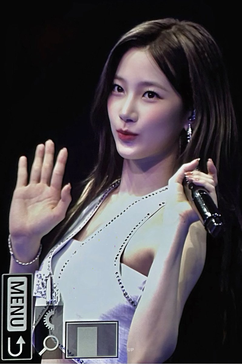 250419 

#르세라핌 #LE_SSERAFIM  
#카즈하 #KAZUHA
