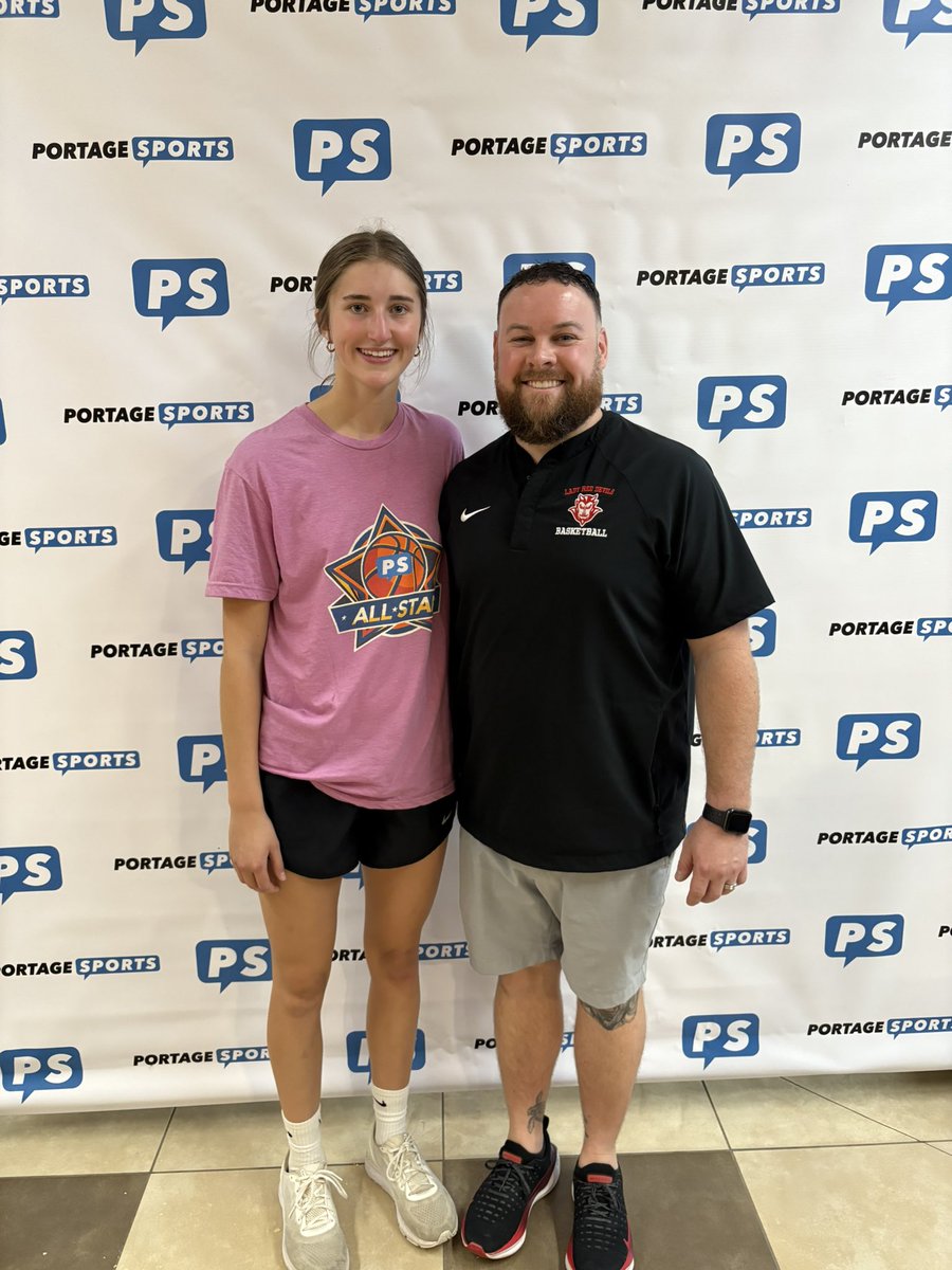 Had an absolute blast coaching last night! Thanks you <a href="/Tom_Nader/">TomNader_PortageSports</a> for allowing me to be part of the amazing night! Really loved sitting the bench with little man and hopefully will do it one day like I do with my Dad now! <a href="/beccabrady07/">Becca Brady</a> <a href="/hannahward02/">Hannah Ward</a>