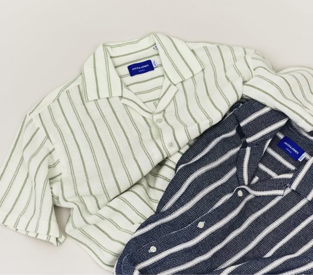 FlyingHorseWalk's tweet photo. @slatermenswear Designed for downtime, styled for impact. This revere collar shirt blends laid-back comfort with clean, modern details—your go-to for sun-drenched afternoons and casual catch-ups

 #styling #FabricFocus #slatermenswear #menswear #casualwear https://t.co/8SwSVlMubN