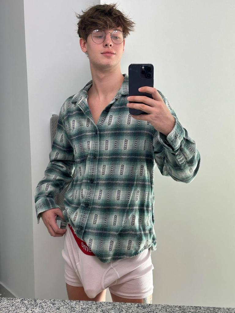 11_nestorr's tweet photo. Reply “hi” and I’ll send the full thing in DMs rn https://t.co/ZGeyGaQREd