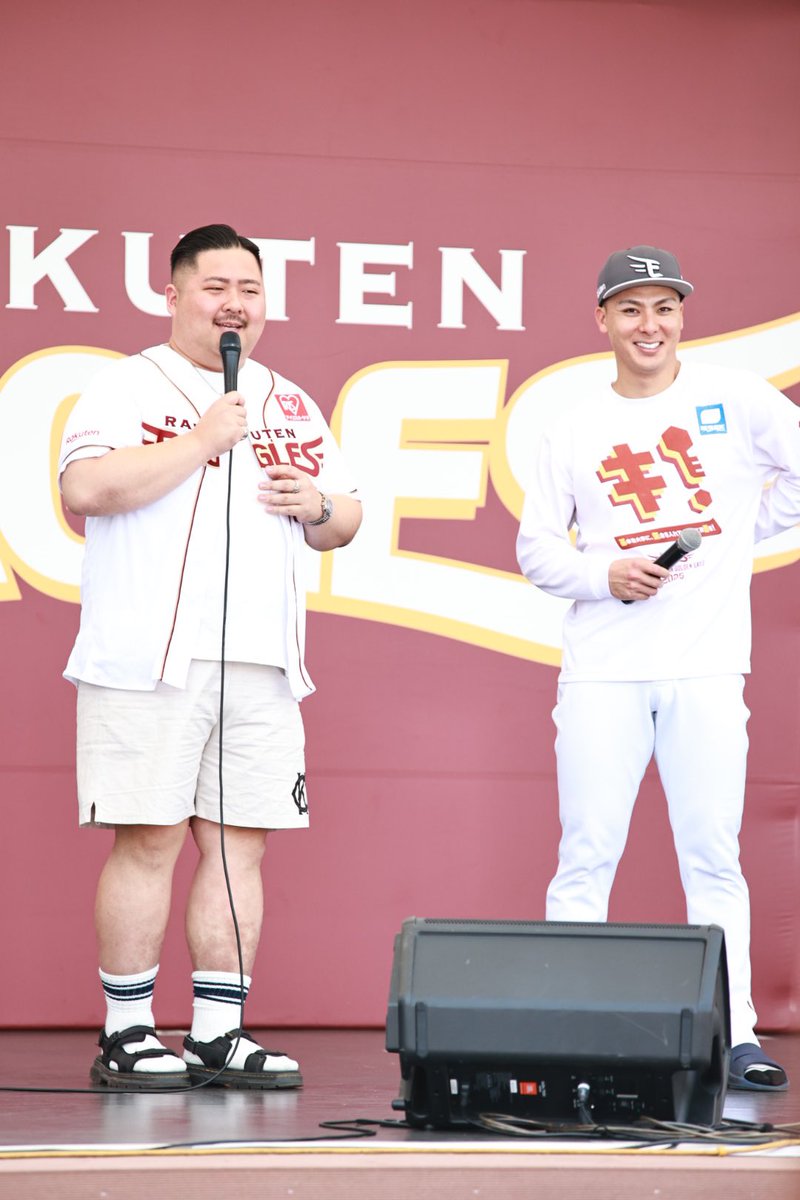 ayatsuba3's tweet photo. やっぱ今日はそういう日だったんだな(ゲッツーは覚えてない)

ヒーローになる人ってなにかある https://t.co/3xFeDoSvkl