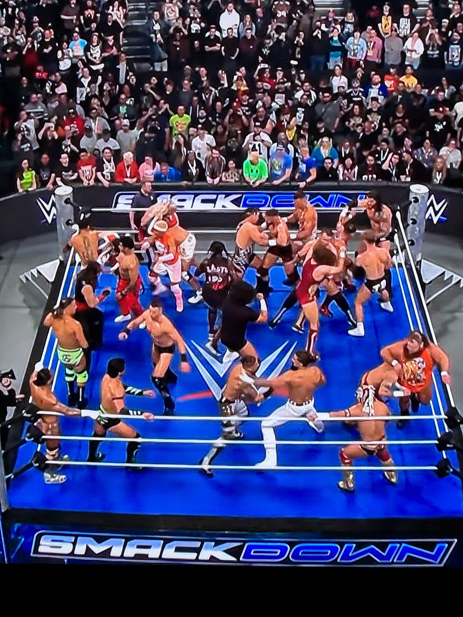 JasonKnuth's tweet image. I love the #WrestleMania battle royal. Traditional and meaningful for the 26  guys getting on the card. Damn shame it’s on Smackdown as a DVD extra. How do you not fit this in two nights of programming?? #prowrestling #wwe