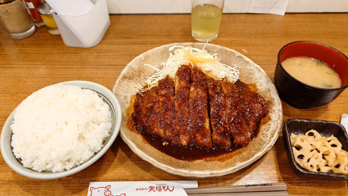 gamo_765's tweet photo. MOZオフ会お疲れ様でした。
モゴラはまだしっくりこないけど、メトロ対コスモはなんとなくわかってきた気がする。
（さすがに一試合でお道化師の7バモスは辛かったけど） https://t.co/X69DRGeish