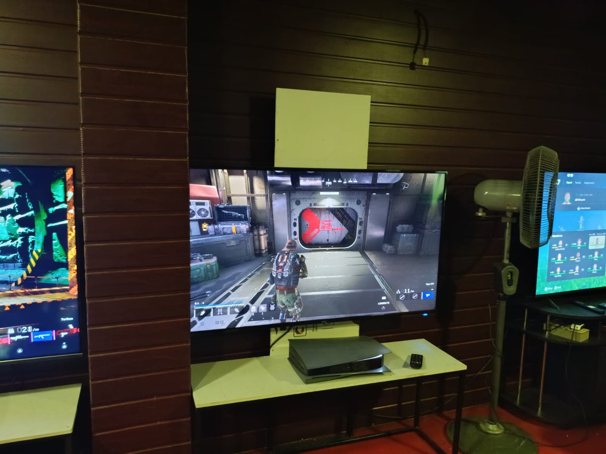 Just attended an insane evening at Avax Game Night in Thrissur 🎮🔥
Hosted by <a href="/Web3_kerala/">Web3 Kerala</a> and <a href="/AikyamVidya/">Aikyam Vidya</a>
Battled in Off The Grid (PS5)  vibed with the Web3 fam. The event was kinda super fun nd the people were just soo good. Looking forward for more such events to join🌚