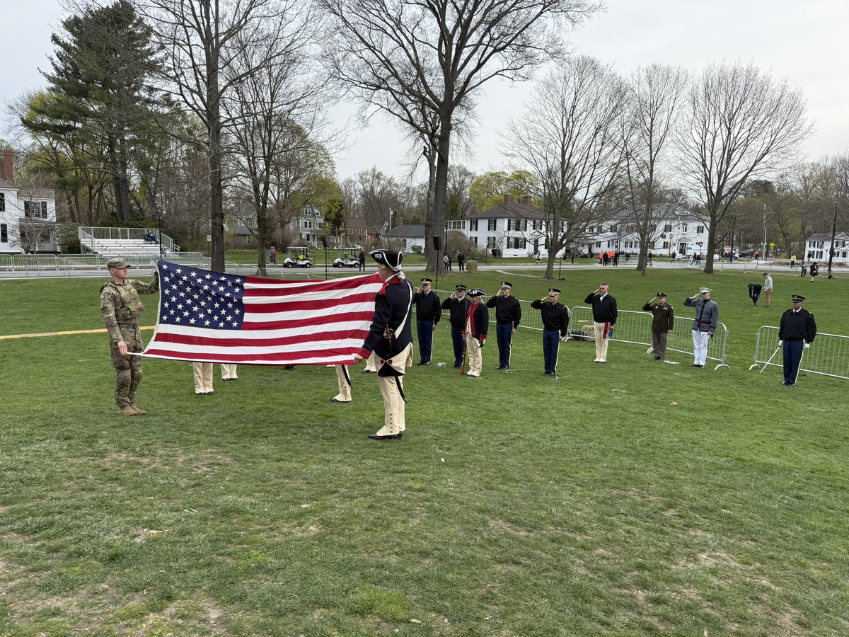 PursuingHistory's tweet photo. Scenes from this morning in and around Lexington Common on the 250th anniversary of the first shots fired. https://t.co/7r1GXU25RR