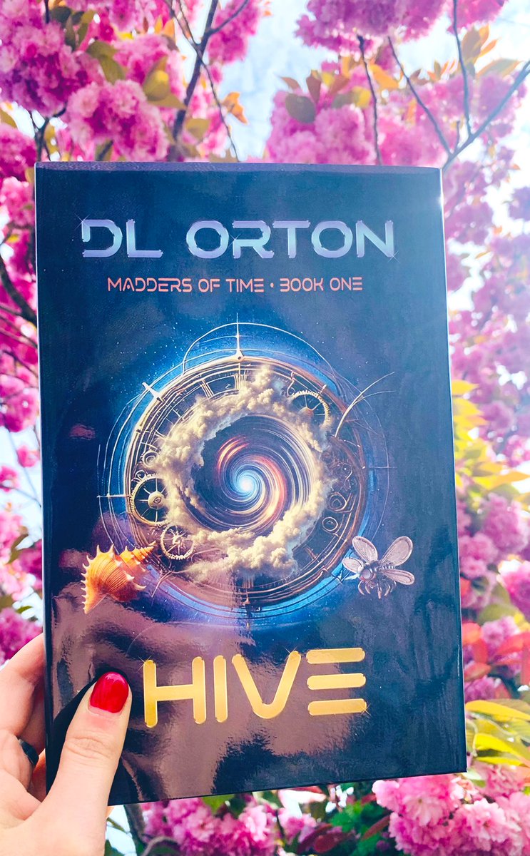 DanSamEnd's tweet photo. Huge thanks @DL_Orton & @The_WriteReads for #Hive Iโm blown away by the stunning artwork on the hardcover!
Excited to read Book 1 of the #MaddersofTime series as part of the upcoming @WriteReadsTours #booktour
In a world on the brink, time is the ultimate weapon... https://t.co/S15vckZiB3