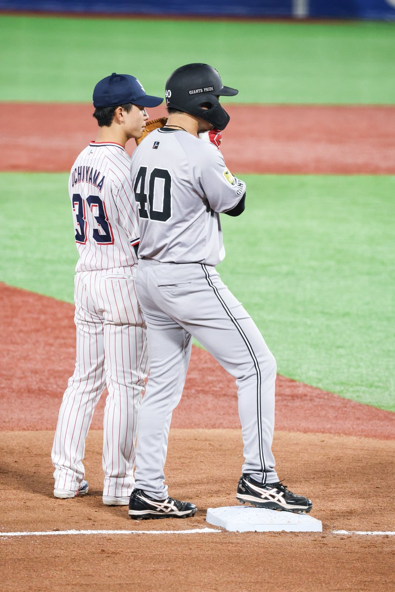 _pbym_'s tweet photo. 2025.4.18 明治神宮野球場

#swallows #内山壮真 #giants #中山礼都 https://t.co/uwFvF9TaIv
