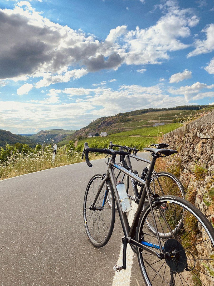 TheHolidayCots's tweet photo. 🚲 With an abundance of scenic walking & cycling routes right on the doorstep, Inverherive Cottage is an ideal destination for those eager to experience the beauty of the Highlands on two wheels or on foot.
🛏️ Sleeps 1-4
https://t.co/iBDpDWxLLq
#ScotlandByBike #WalkingScotland https://t.co/TgW4W8kpdw