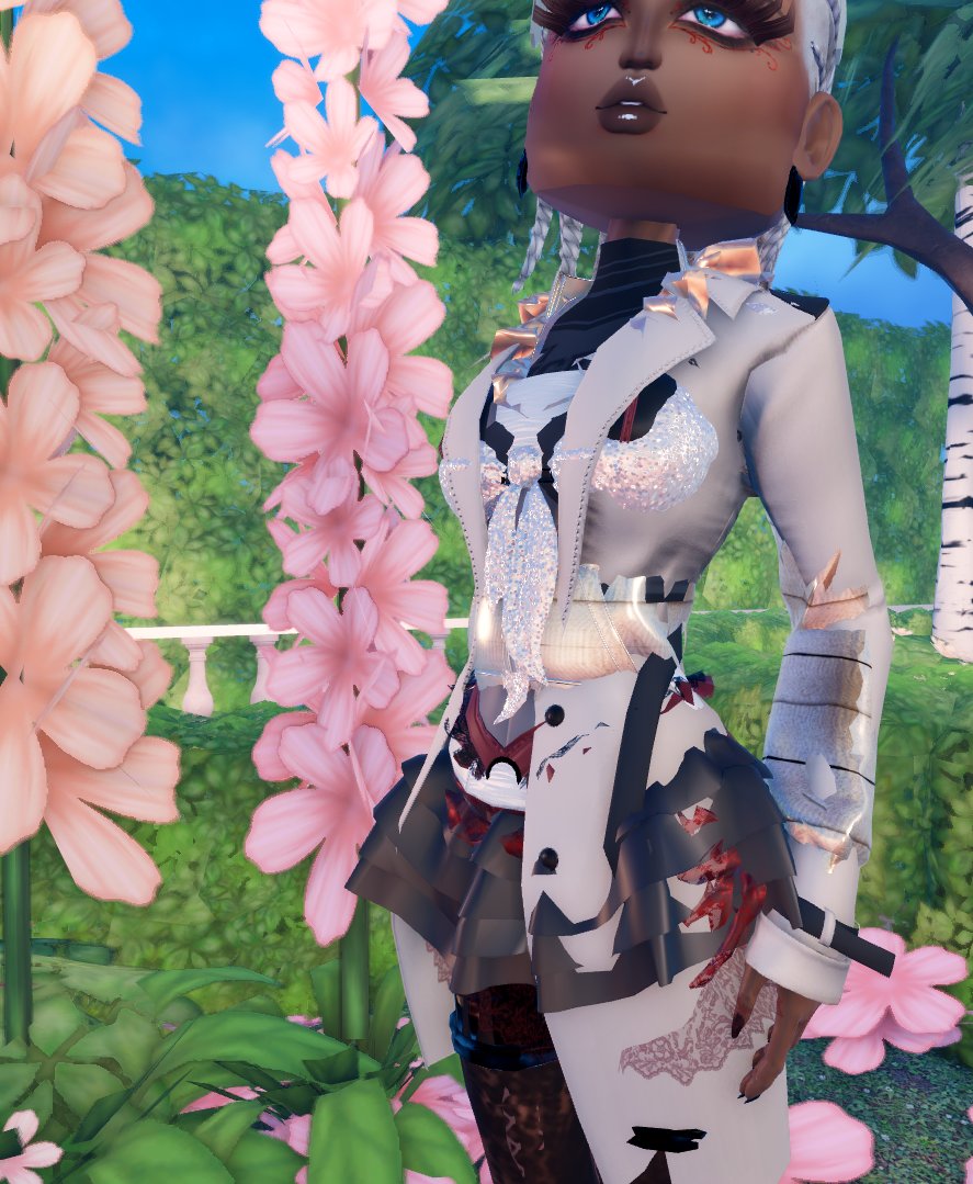 rinalyrr's tweet photo. . @_Dress2Impress @PlayOverwatch
// gamepasses used : custom makeup, vip, extra items

"i'm better than you attt..."

"byebye bad guys..."

#echo #sojourn #dresstoimpress #dti #overwatch https://t.co/0tpjjMPfme