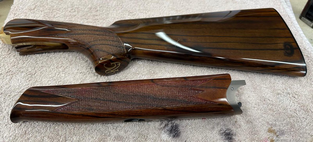 Customstockz tweet media