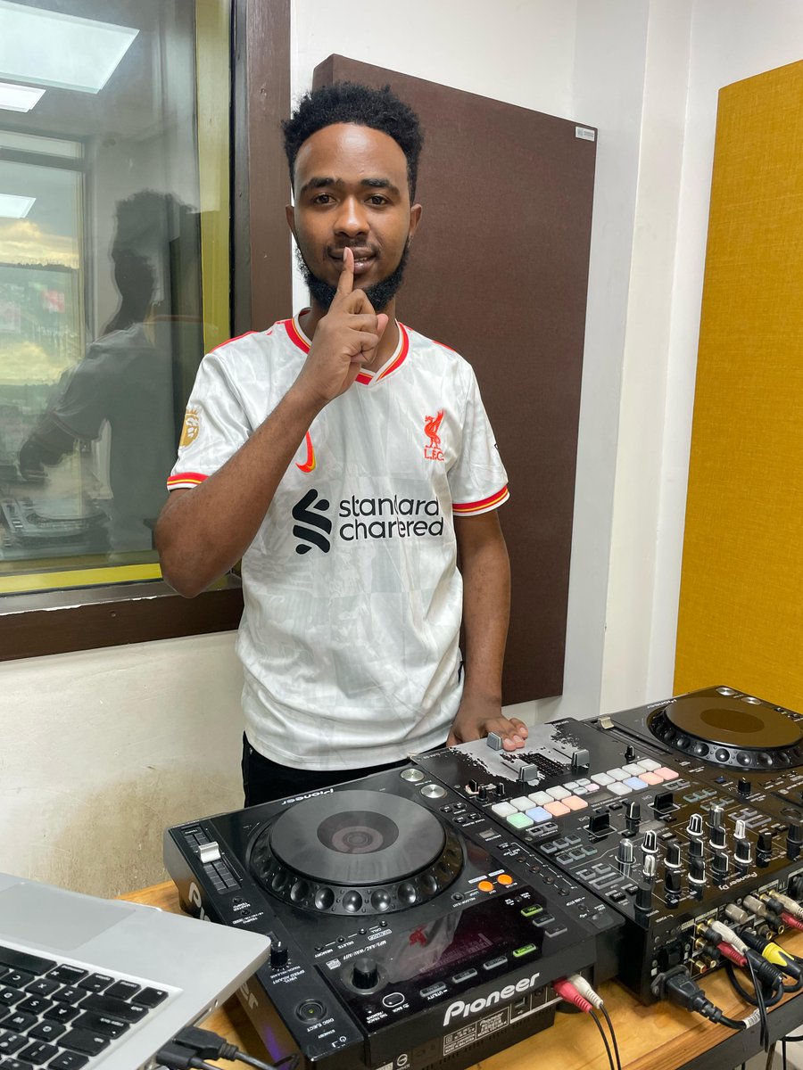 #Offside On the decks tuko na Dj Giddy 
Unarequest Reggae gani ?