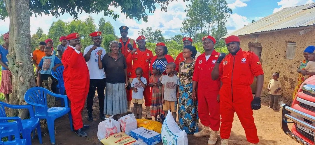 JacklynJolly1's tweet photo. Happy Easter Friends.
We crowned our lent season as Western Region with a Visit to the mother and wife of Bobi Young who has been detained for long. We gave them a message of hope, that when Joseph was imprisoned, He left the prison a better person. Lets keep the Hope alive. https://t.co/FEeAeBtA8r