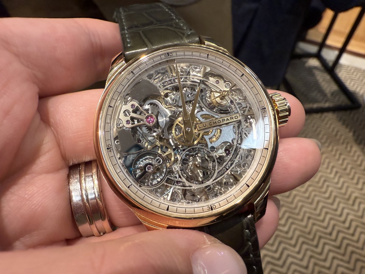 zoo_zoo_R35's tweet photo. 昨夜のイベントで見た時計たち🤤
#Chopard #AlpineEagle #ChopardLUC https://t.co/ng27Z5Es3k