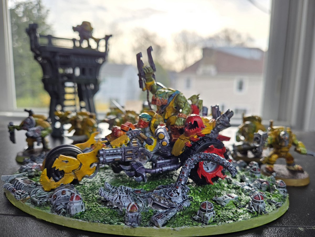 AtollEarth's tweet photo. @warhammer The leader of the pack https://t.co/FjMwaVJxNY