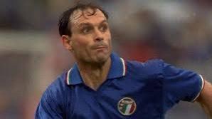Gunner4Life_AFC's tweet photo. @80s90sfootball Salvatore Schillaci 🙏🏼🇮🇹 “Toto” - Was one of the last players Azeglio Viccini picked to represent the Azzurri so much so he didn’t even have his own Panini sticker but what an impact he made in Italia’90. Won the Golden Boot and the hearts of many millions of fans! #RIPToto https://t.co/7njftZsJC9