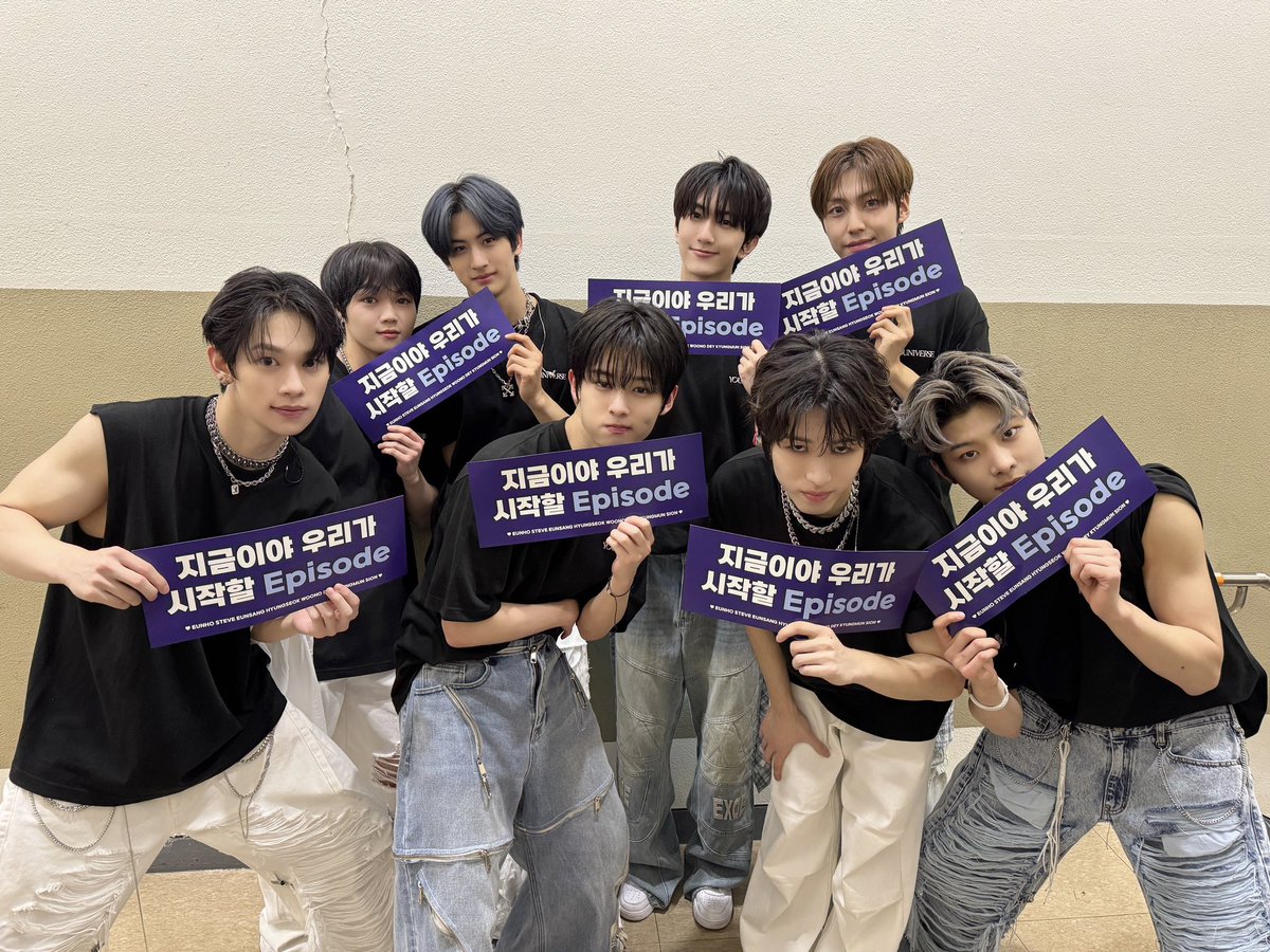 [📷] 

지금이야 우리가 시작할 Episode
첫 콘서트의 시작을 함께해준 유니즈 고마워요🖤
우리 내일도 재밌게 놀아요!🤘

#YOUNITE #유나이트 
#YOUNIVERSE_CONNECTED