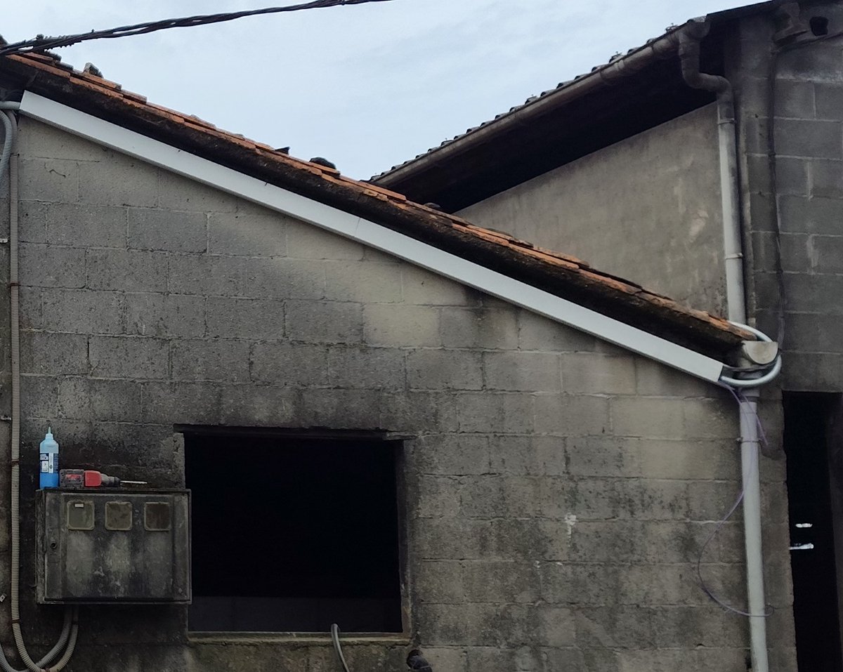 En esta ocasión acudimos a una explotación ganadera en Arzúa para corregir unas deficiencias y adecuarla a la normativa vigente de industria. 🐮📷#ahorro #fotovoltaica #electricidad