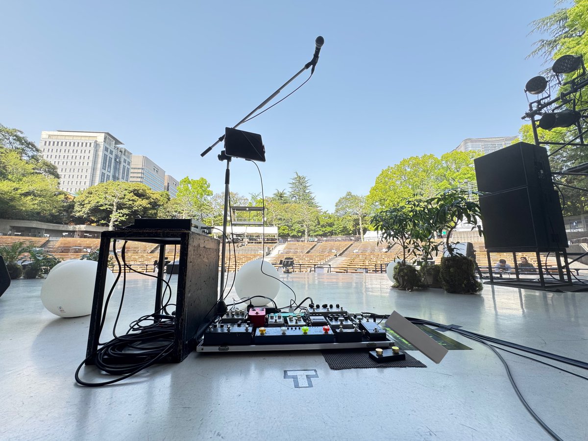 kAzuMa12345's tweet photo. 2025.04.19 Sat.

須田景凪(@balloon0120)

LIVE 2025 "花霞”
at 日比谷公園大音楽堂

こんな素敵な景色、忘れられそうにありません

なんやかんやで須田君の横で弾かせてもらってから2年が経ちました。これからもよろしくね

ありがとうございました！

#須田景凪
#バルーン
#花霞 https://t.co/53Ag2V4fSF