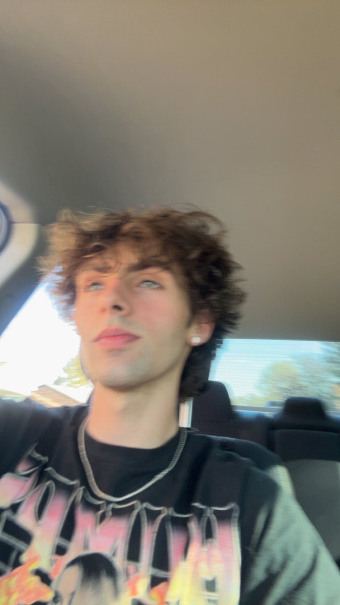 BraedynBrazy's tweet photo. GMORNING DOGGY FAM ☀️🐕

It’s been a minute, life takes unexpected turns sometimes 

Don’t think for one second that the time I spent away was wasted

I had to find myself and build upon what I truly want in life. 

Do the same fam, find what’s true to you and build on it. https://t.co/TifJc3SIFs