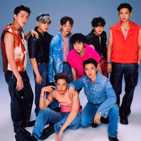 AboutMusicYT's tweet photo. EXO will reunite in 5 months following the discharge of Sehun from the military. https://t.co/J05FPY0igD