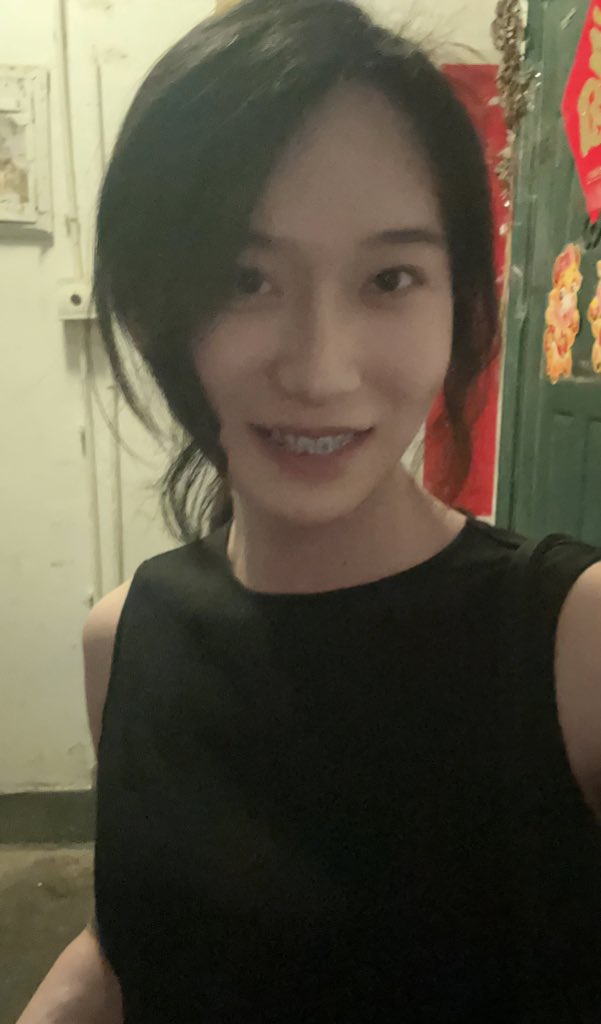 这个女孩叫维罗尼卡