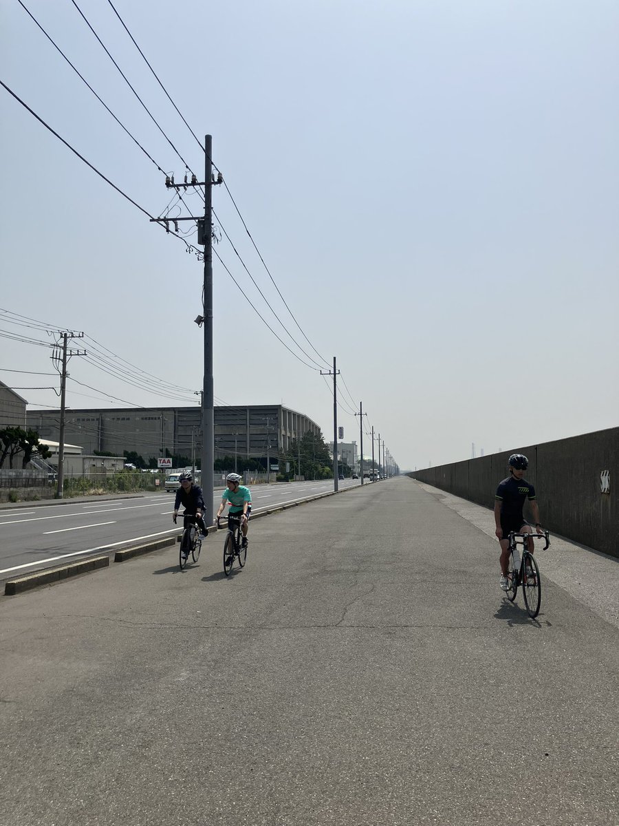 今日は一年生1人とともにバイク練習を行いました！ありがとうございました！
まだまだ新入生募集してます
少しでも興味ある方、体験してみたいという方はDMまで！

#春から千葉大　#トライアスロン