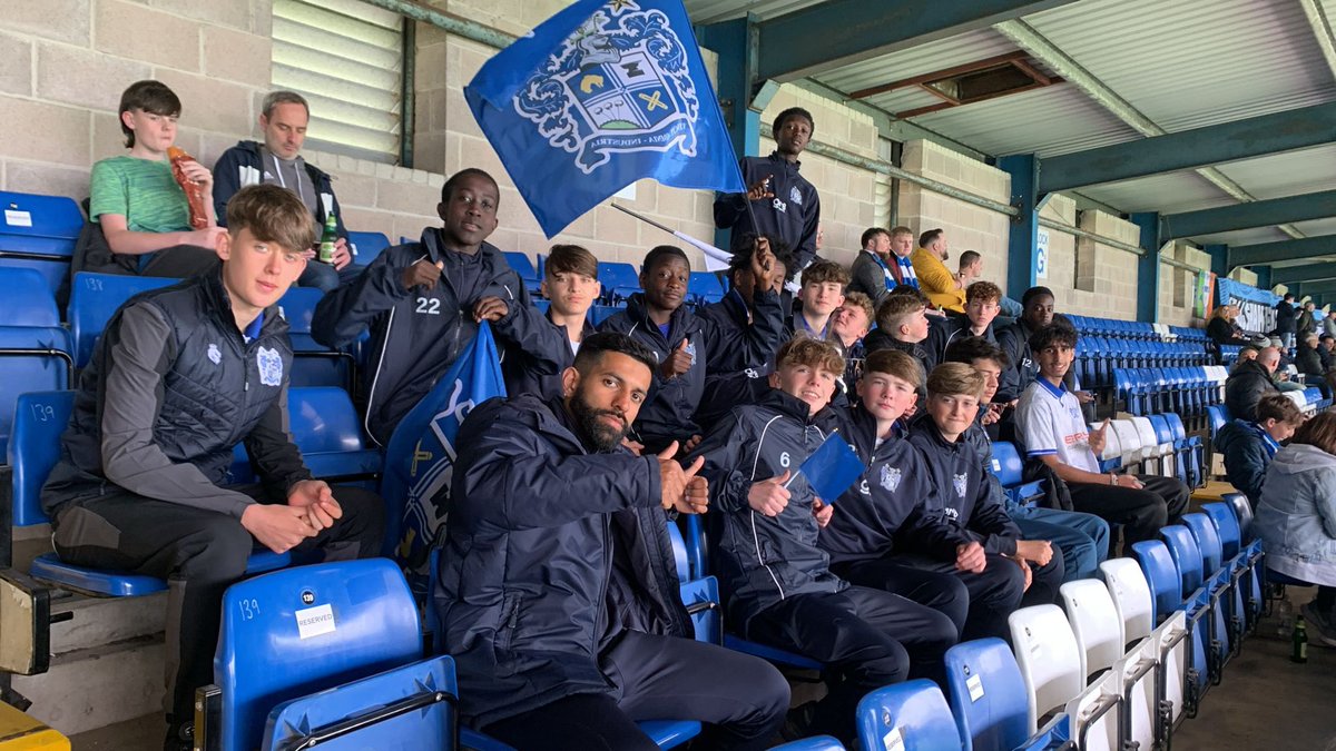 All set to (hopefully) watch the men’s team win the title today!

#buryfcyouth
#PartOfIt