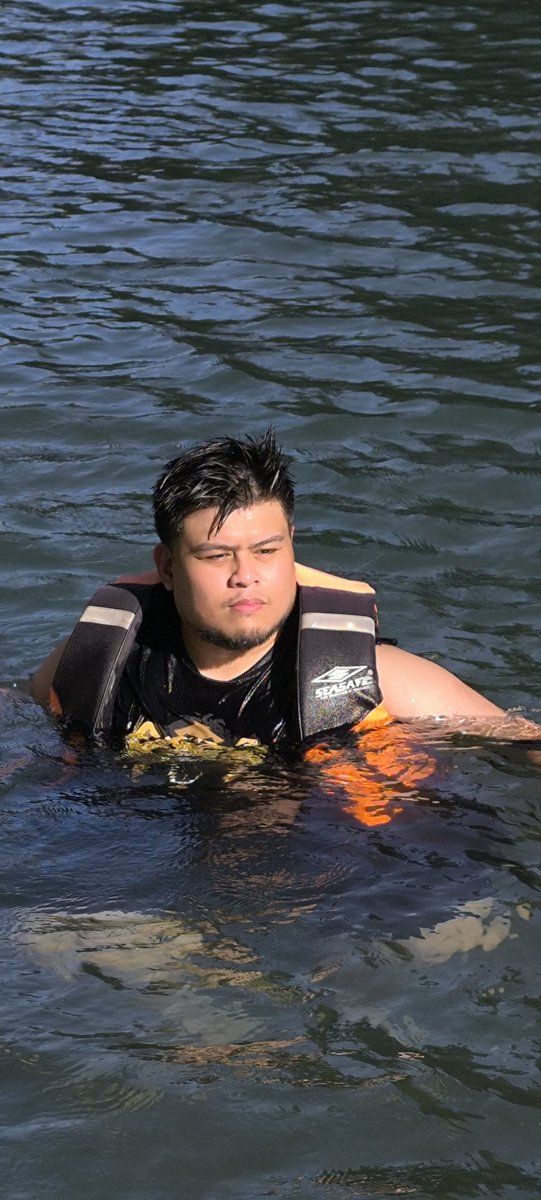 NathAlvT's tweet photo. Swimming pools and sea are overrated nothing beats fresh water rivers and lakes. https://t.co/7XIHFNL3Wd