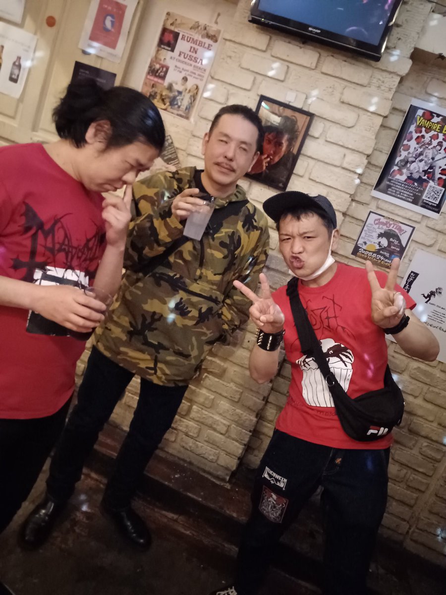 hellofromthegut's tweet photo. 幡ヶ谷にマクロコードい���ぞ！ https://t.co/RKfPlpfxHY