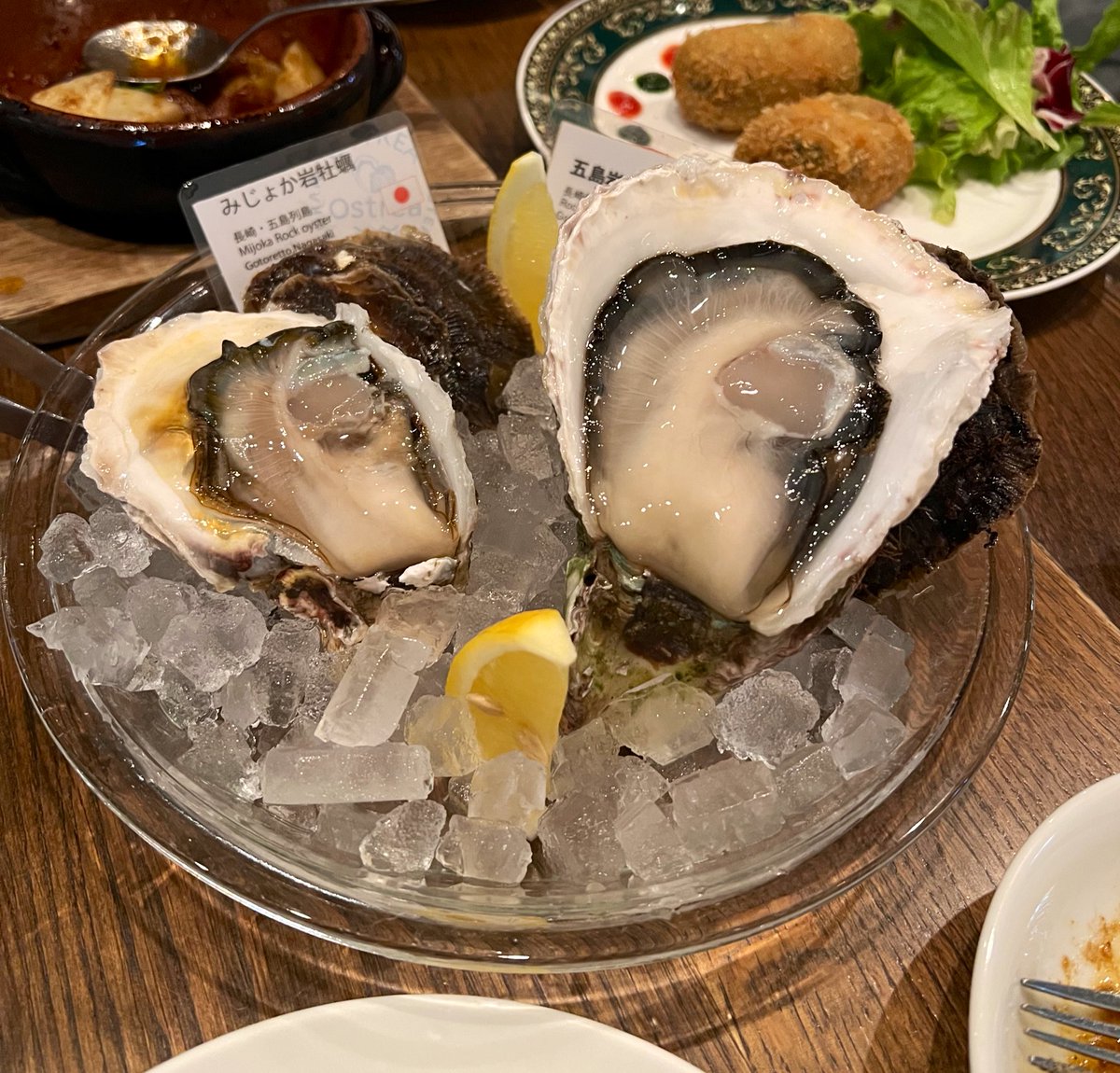 今日も1日ありがとうございまちた〜！

この前岩牡蠣食べて本当にほっぺが床につきそうだったよ🦪💦
ほんとこぶしくらいおっきかった！
また食べたいよお🥹