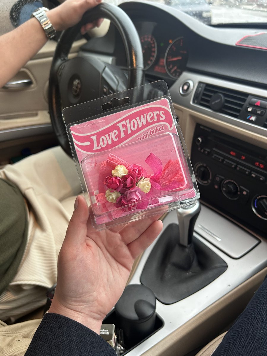 kocam bey hotwheelslerini kıskandığımı anlamış olmalı