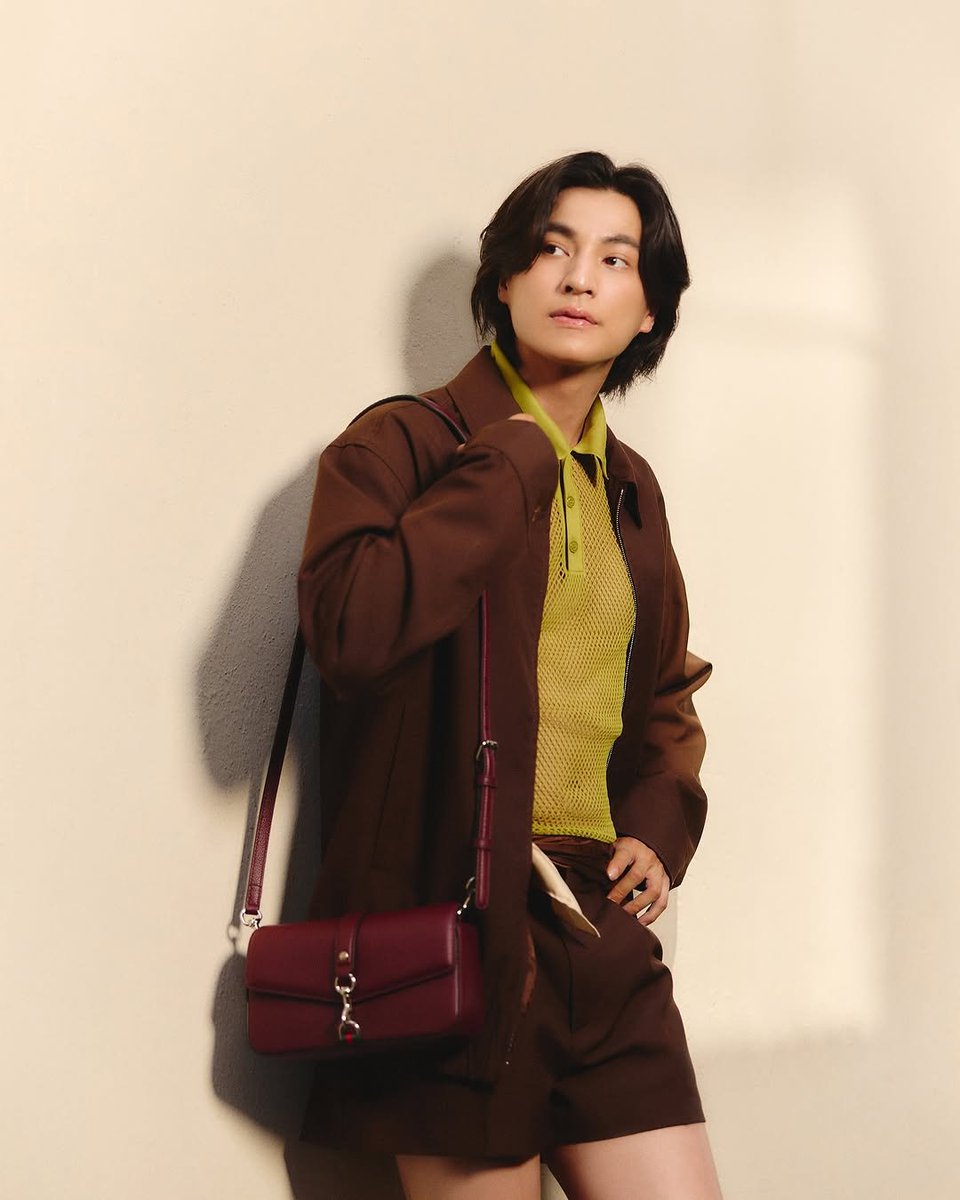 gianclairey's tweet photo. ©️gulfkanawut - IG
@gulfkanawut
#GulfKanawut
#GucciTheArtOfSilk
#GucciSS25
#Gucci https://t.co/MLFQ6cnzbS
