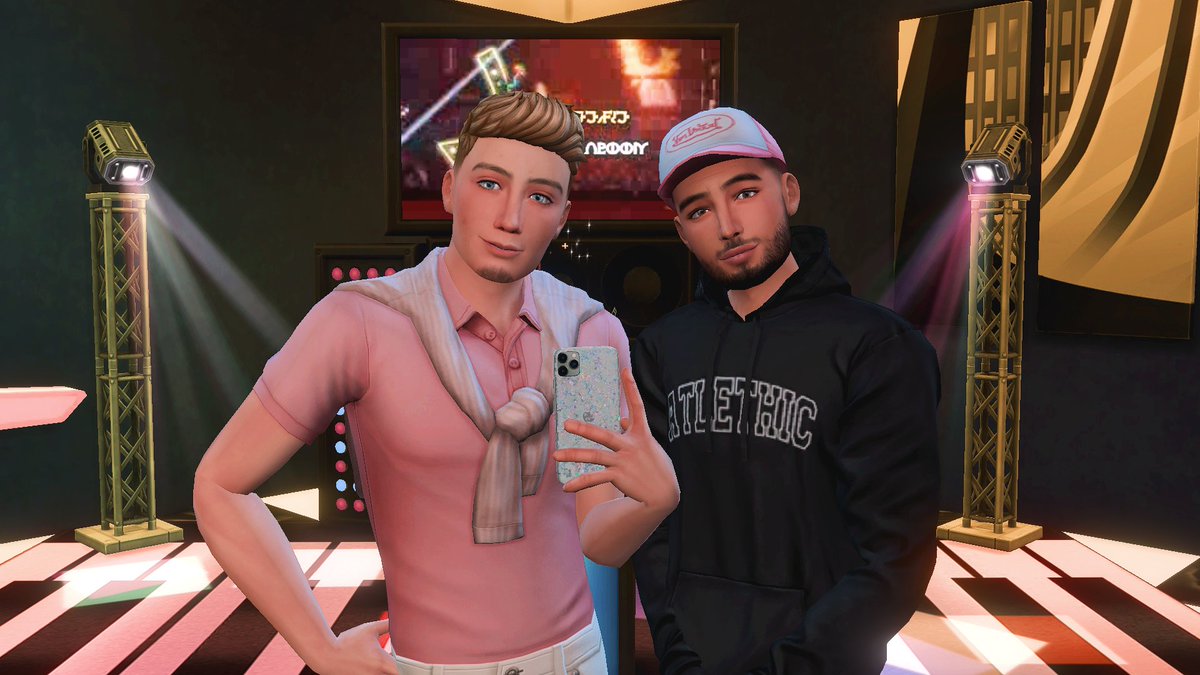 BWorthTownFM's tweet photo. I wanted to create more female Sims, but in the end I scratched that &amp; ended up creating more ⚽ footballer Sims 😂

Poses by @Beto_ae00, @PasosGrandeS4 and Roselipa! 

#ShowUsYourSims #SweetAllureKit #TheSims #TheSims4 #RasmusHøjlund #ZenoDebast https://t.co/7ADumMioP5