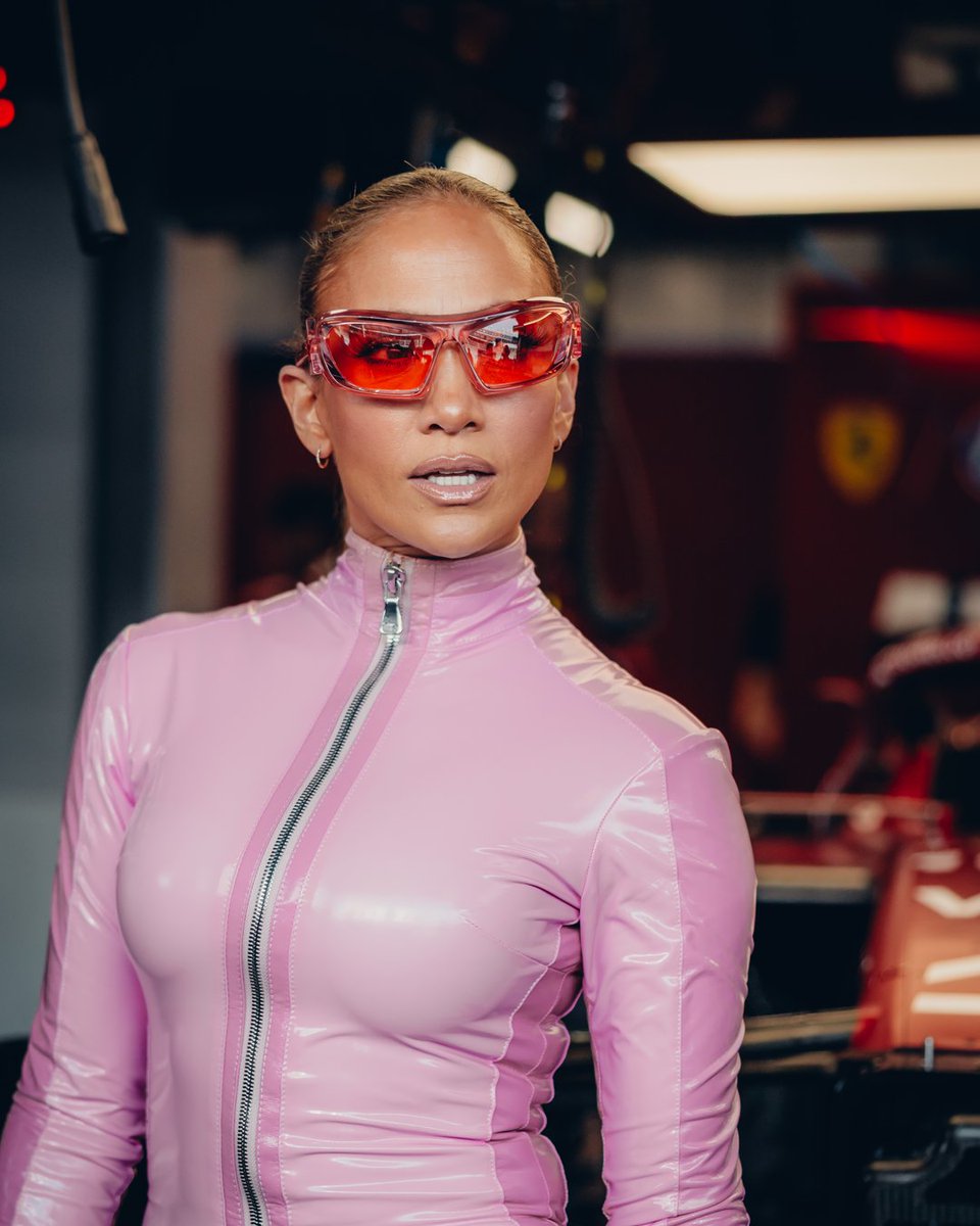 ScuderiaFerrari's tweet photo. Welcome to our block @JLo 👏 https://t.co/82ZqHDvaHu