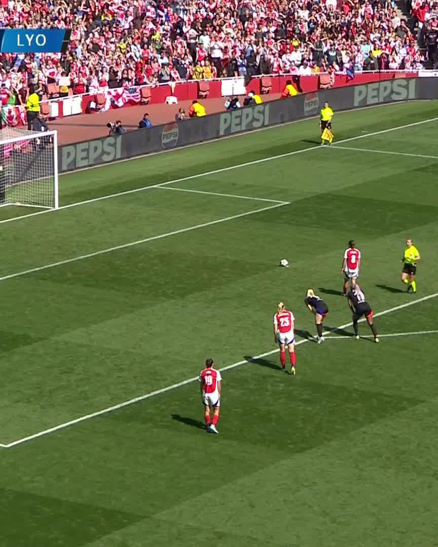 🎯 Arsenal get level with Lyon after Mariona converts the VAR penalty!Watch live for free on DAZN & join the DAZN FanZone ▶️  #UWCL