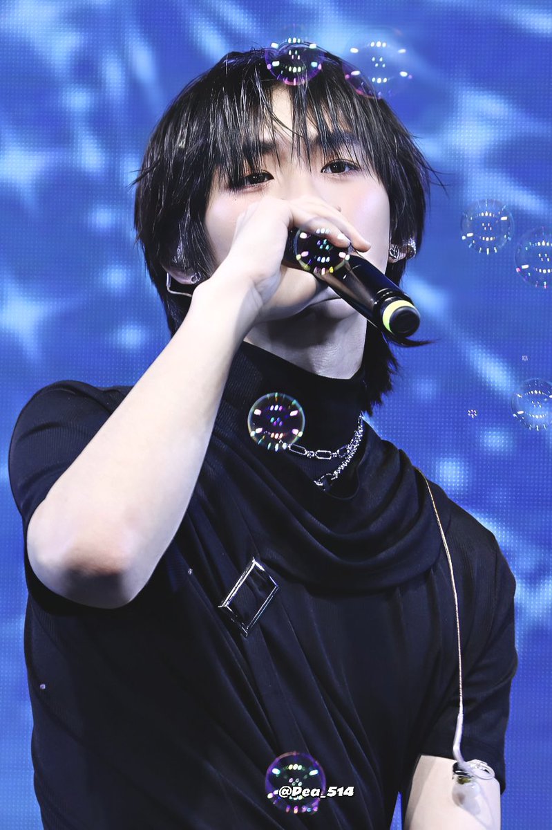 pea_514's tweet photo. 연말 가요대축제무대 사진 찍었다💧

KONGJIRO FIRST FANMEET 
#Kong1stFMinNanning 
#kongjiro @kongjiro_ https://t.co/ihbHTjgu7V
