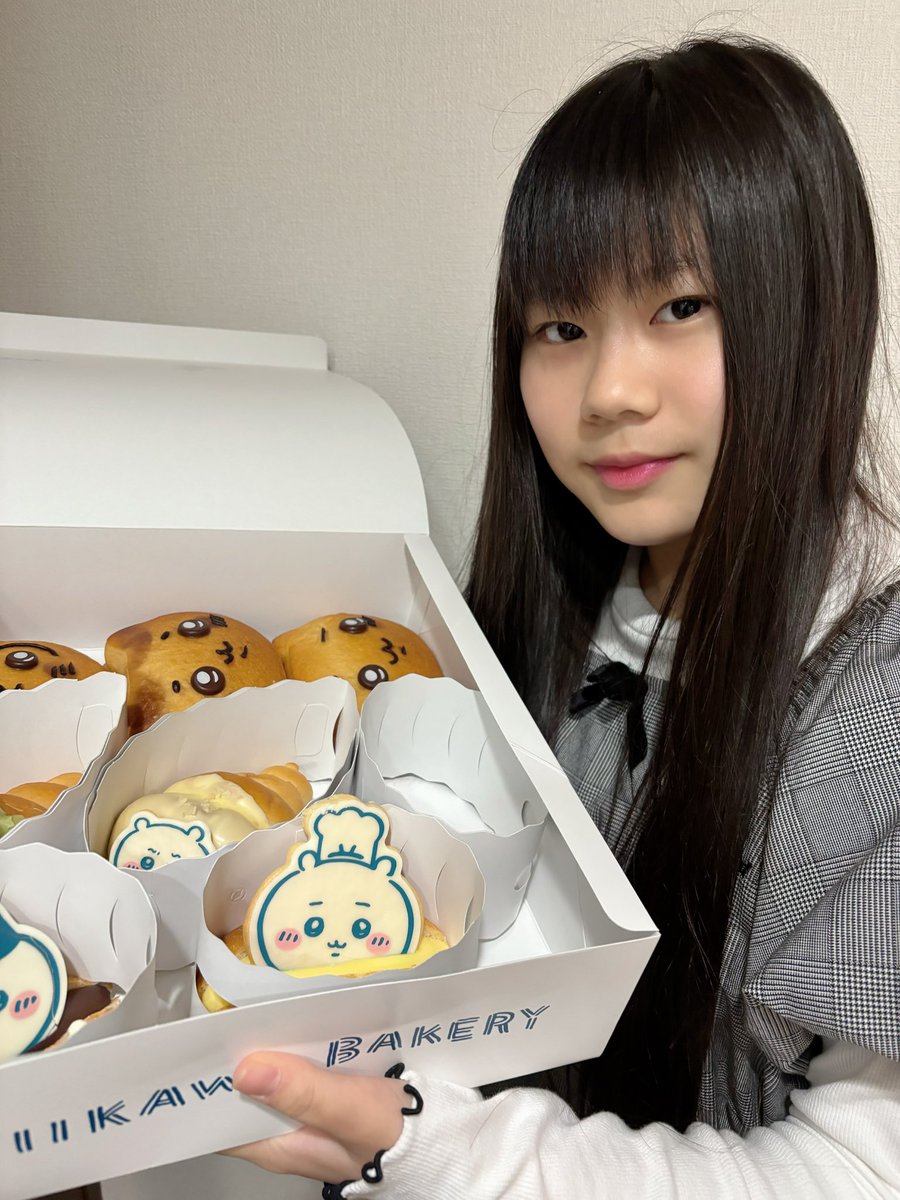metspukupuku12's tweet photo. ちいかわベーカリーのパンが可愛すぎた💖
初めて予約取れて行ったらどのパンにするか迷ったよ🍞家族で美味しく頂きました😋
#アイドル 
#ちいかわベーカリー 
#表参道 https://t.co/vmAYud563v