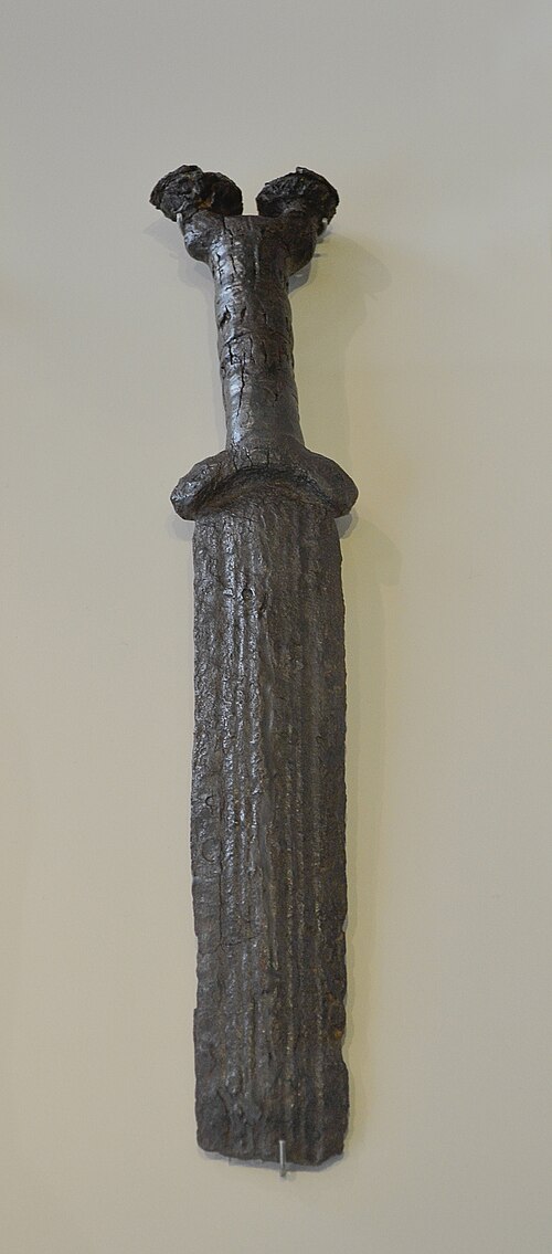 Iberian antennae sword from the Villaricos Necropolis, Pre-Roman 4th-3rd century BC. Technique: Wrought iron. Villaricos Necropolis (Cuevas del Almanzora, Almería) Inv. No. 1935/4VILL/T190/2. National Archaeological Museum of Spain.