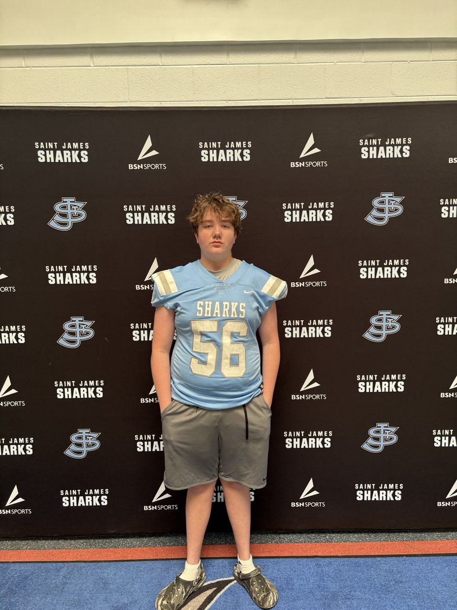 Diesel Martinez looking to become a new Shark lineman next season.  Time to get ready for the season#accountability