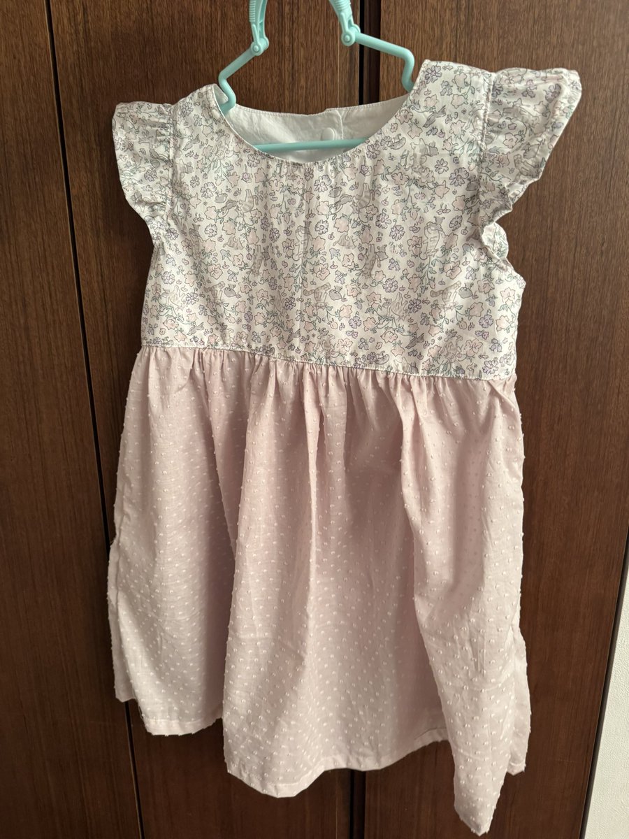 初めてのワンピースはこのようになりました👗 粗ミシンのギャザーに初